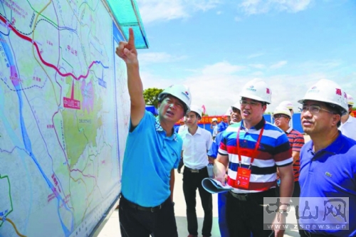 人大代表视察中山交通基础设施建设