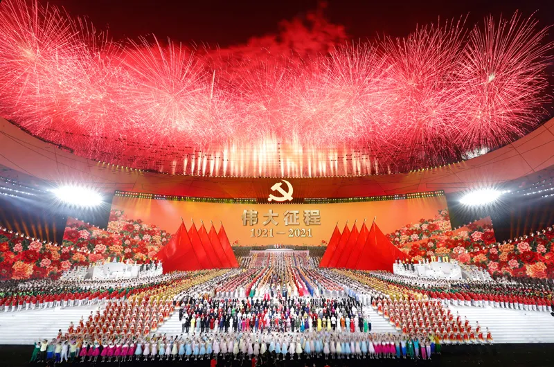 习近平李克强等出席庆祝中国共产党成立100周年文艺演出005.png