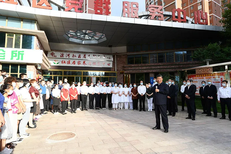 习近平在河北承德考察013.png