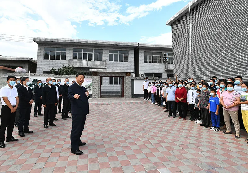 习近平在河北承德考察011.png
