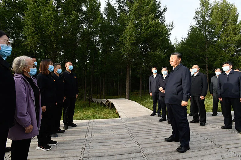 习近平在河北承德考察006.png