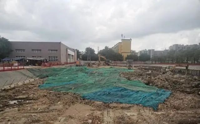 中深智谷项目已完成一期拆除工程.jpg