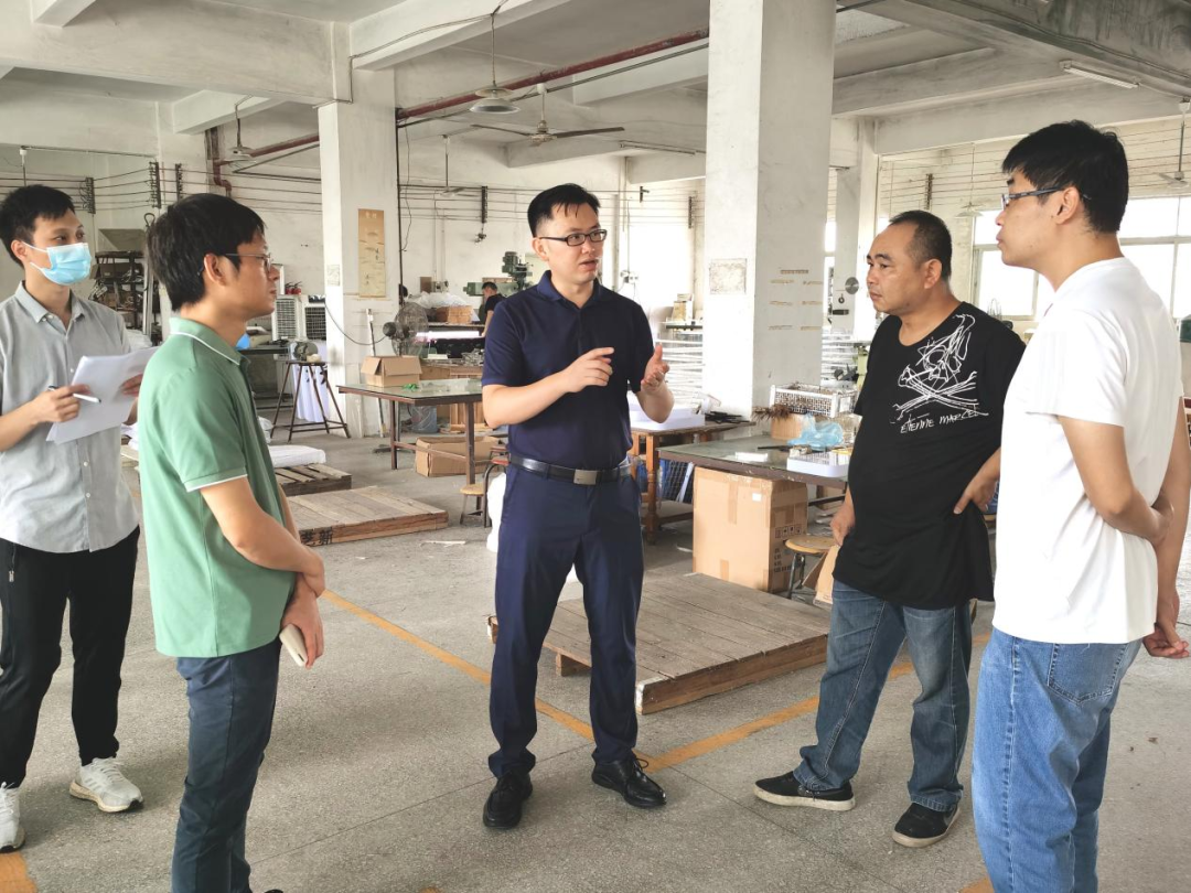 镇长周昭坚带队调研多家规下样本企业003.png
