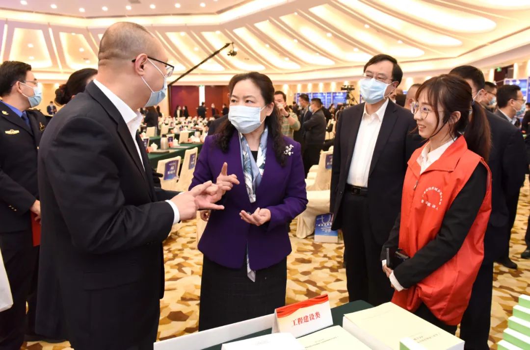 广东省举行第六届国家机关“谁执法谁普法”履职报告评议会1.jpeg