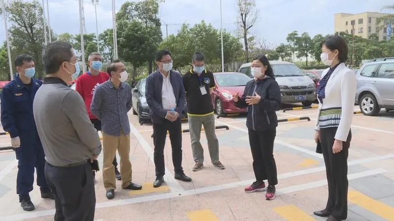 2020-3-9副市长徐小莉检查港口镇定点隔离场所安全工作001.jpg