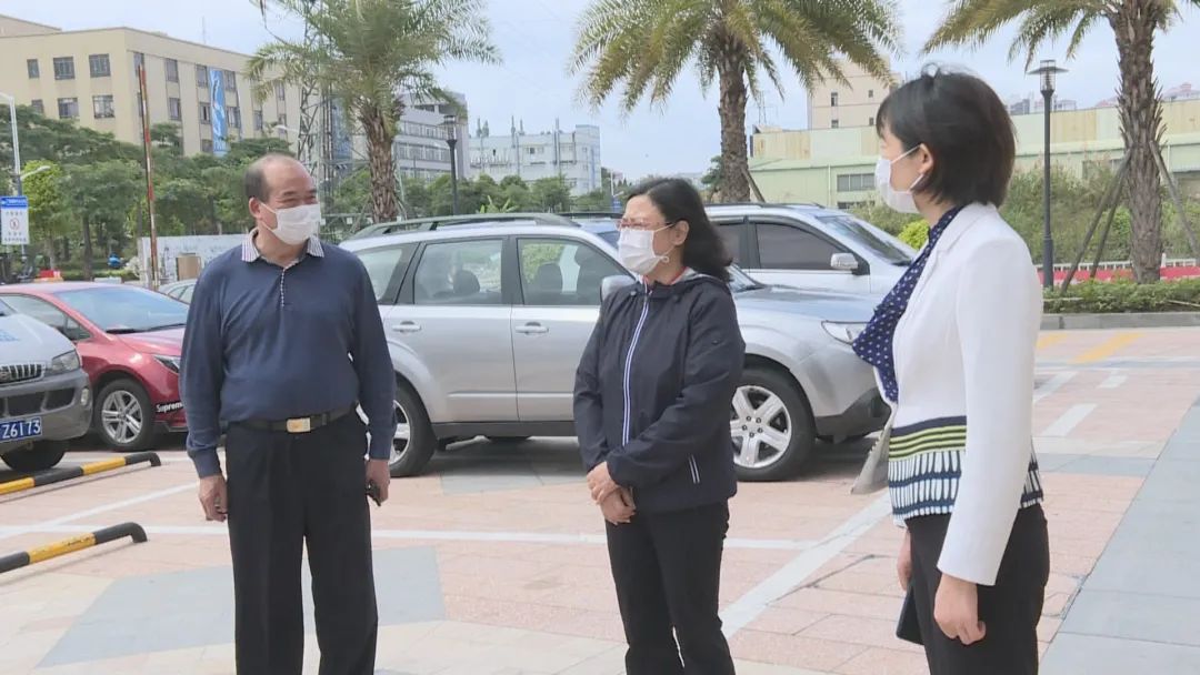 2020-3-9副市长徐小莉检查港口镇定点隔离场所安全工作002.jpg