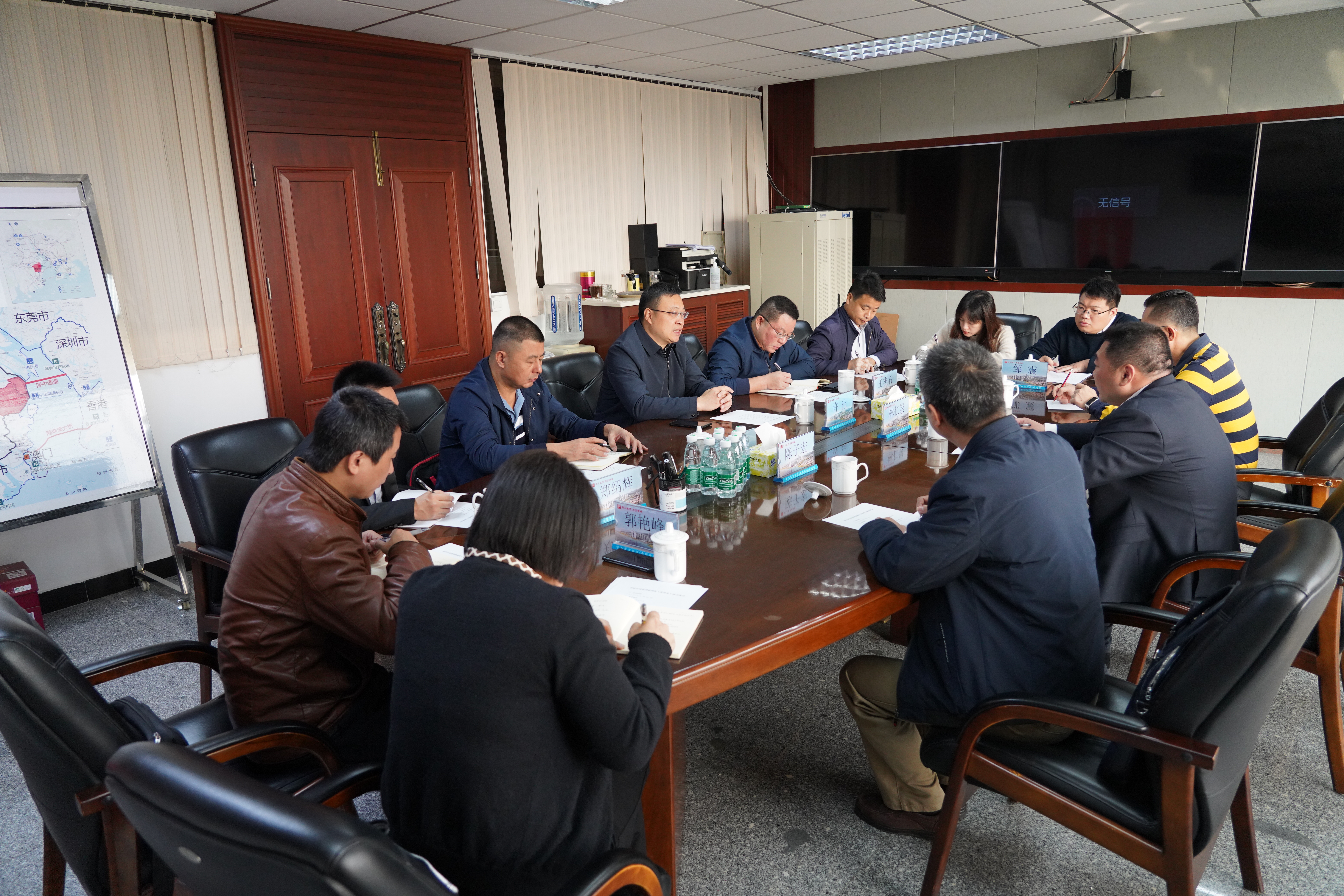 中山市审计局调研组与有关镇街召开派出干部参与“两大攻坚战”座谈会2.jpg