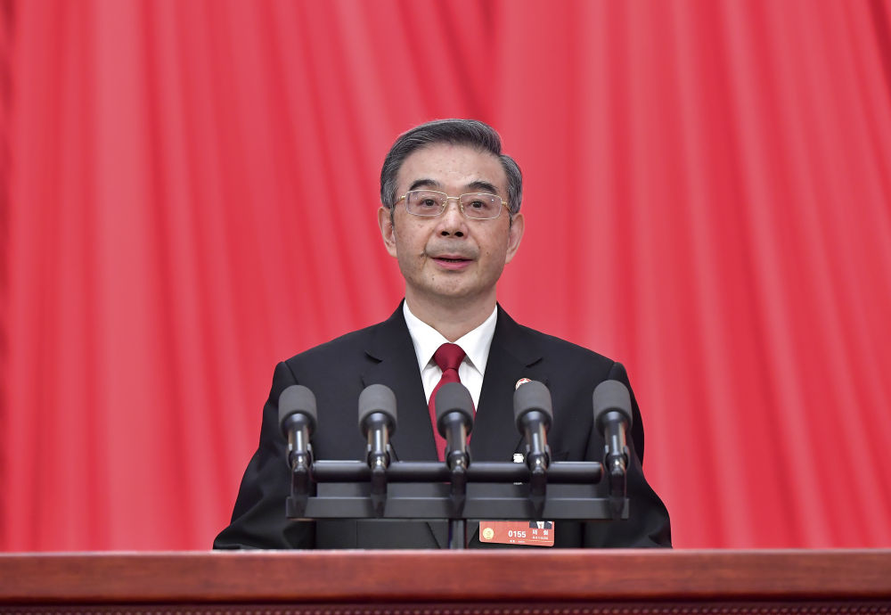 十四届全国人大一次会议举行第二次全体会议 习近平等在主席台就座3.jpg