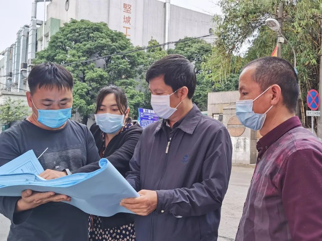 2020-3-20港口镇东长堤路面改造工程即将动工004.jpg