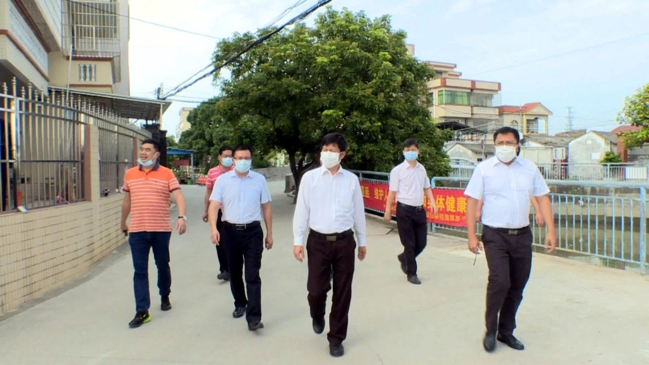2020-3-28陈有兴调研群乐社区农村人居环境整治和美丽乡村建设工作001.jpg