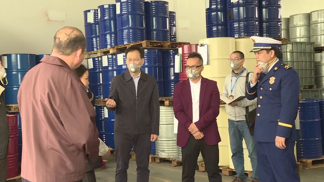 2019-12-24杨文龙到港口镇检查安全生产工作001.jpg