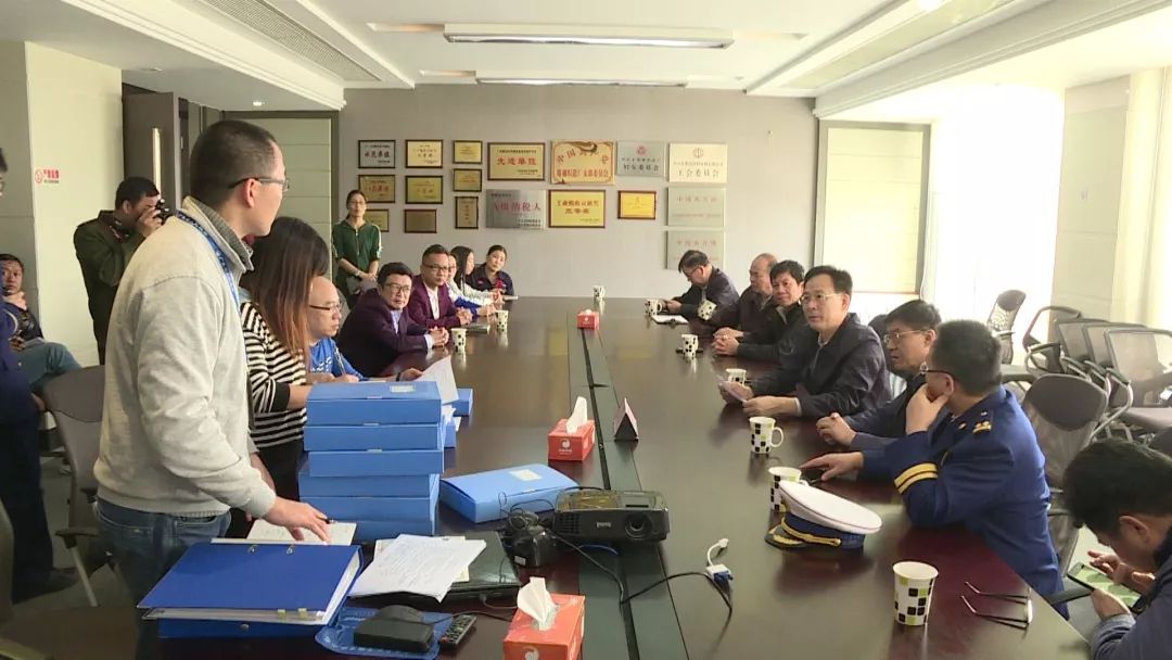 2019-12-24杨文龙到港口镇检查安全生产工作002.jpg