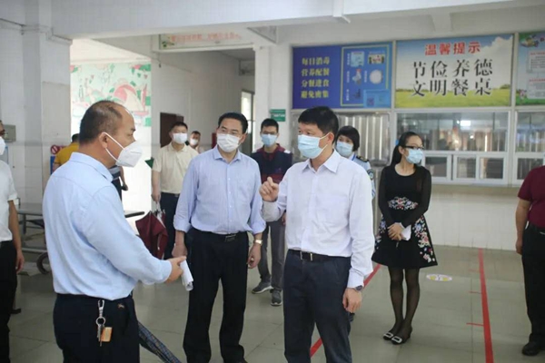 黄书记调研复学1.jpg