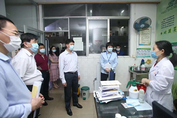 黄书记调研复学2.jpg