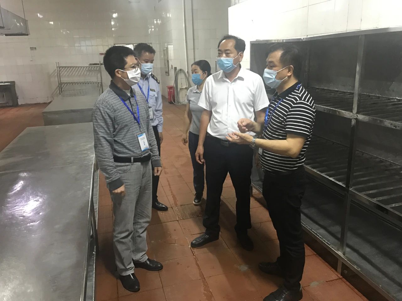 2020-4-26港口市场监管分局为开学复课保驾护航001.jpg