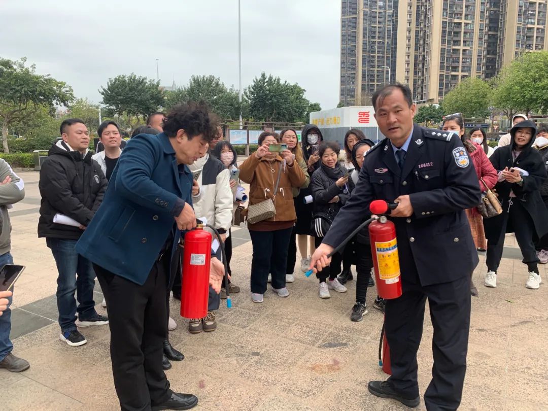 筑牢安全防线！港口镇部署文广旅行业消防安全和“扫黄打非”工作3.jpeg