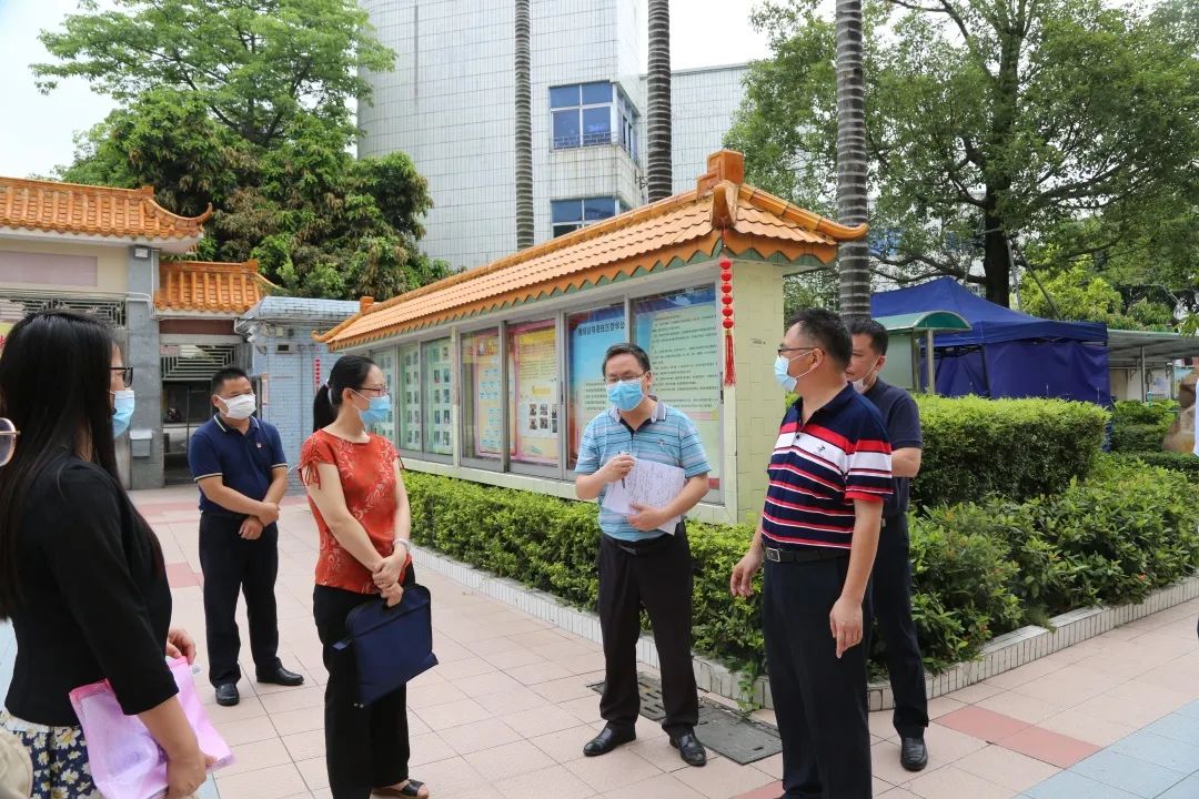 2020-5-13港口镇民主小学迎接市督察组进行复学检查工作001.jpg