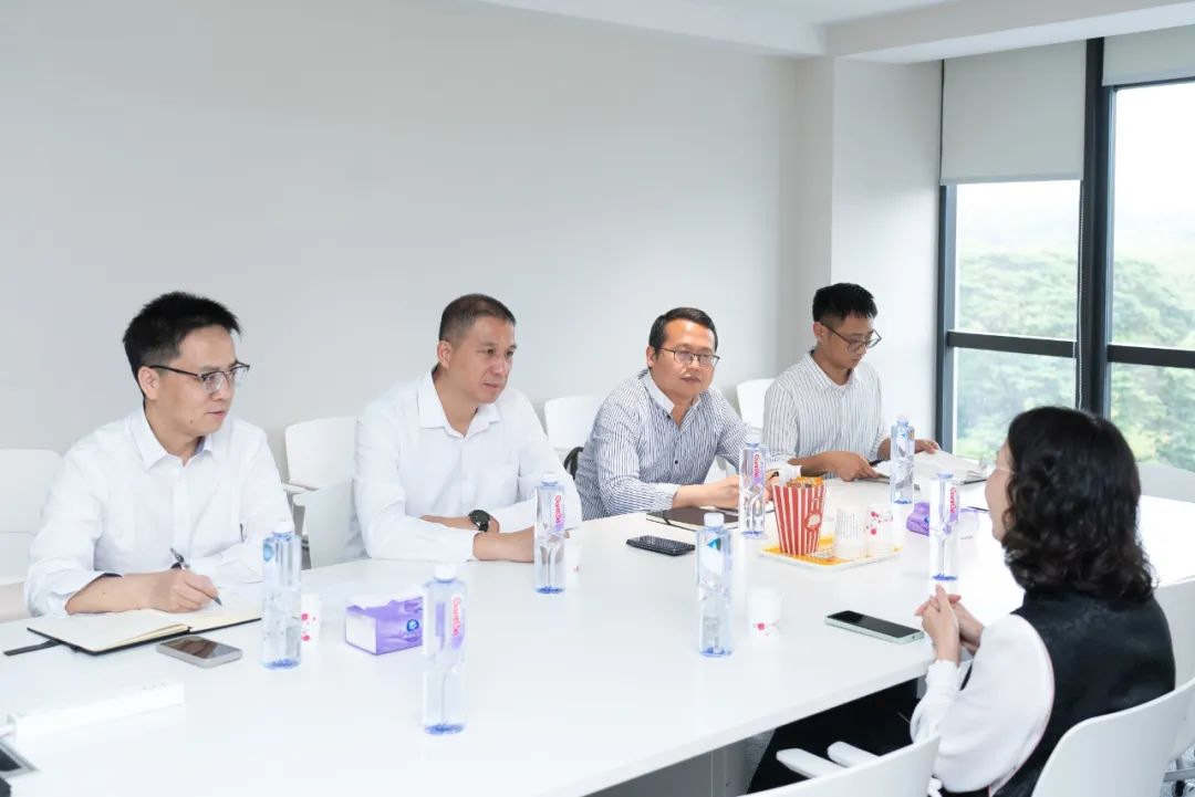 东区街道领导走访调研重点外贸企业