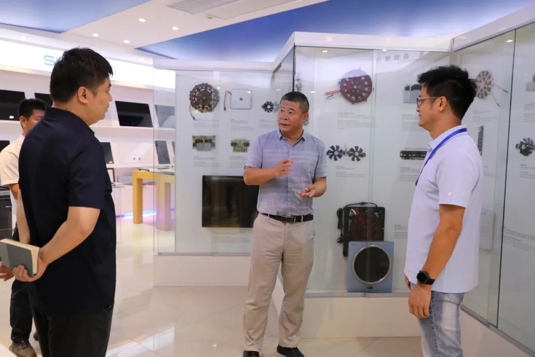 深入一线听诉求，助力企业高质量发展 镇领导到中山市合硕高品电器有限公司走访调研