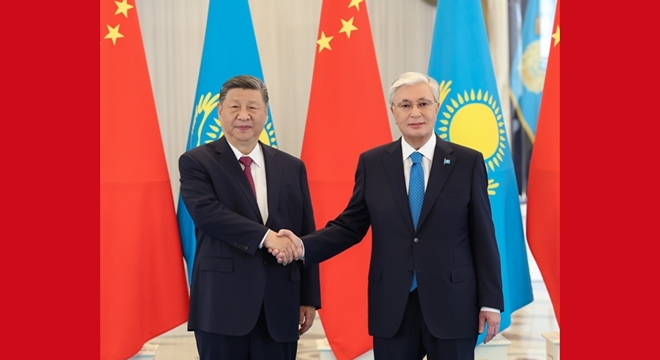 习近平同哈萨克斯坦总统托卡耶夫会谈