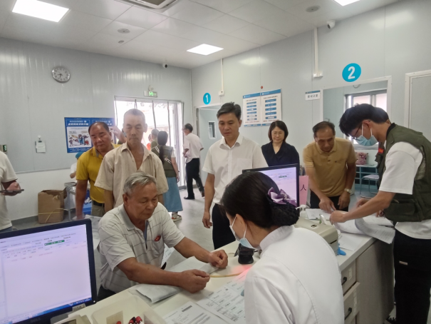 三角镇开展重点优抚对象免费健康体检活动