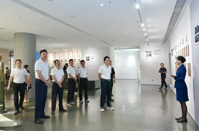 沙溪镇领导班子成员参观中山市廉洁文化教育基地