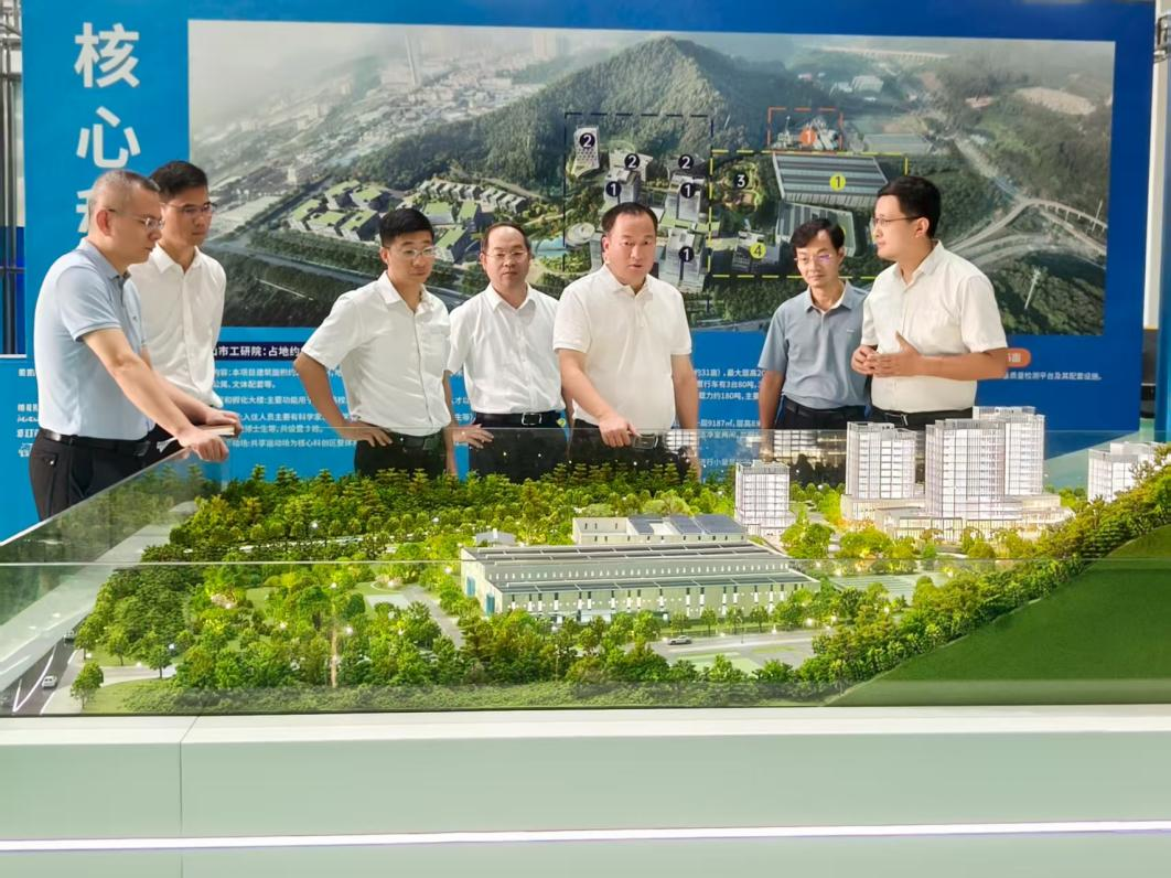 市委常委、组织部部长梁子财到南区街道调研科学家小镇建设和督导检查基孔肯雅热疫情防控工作