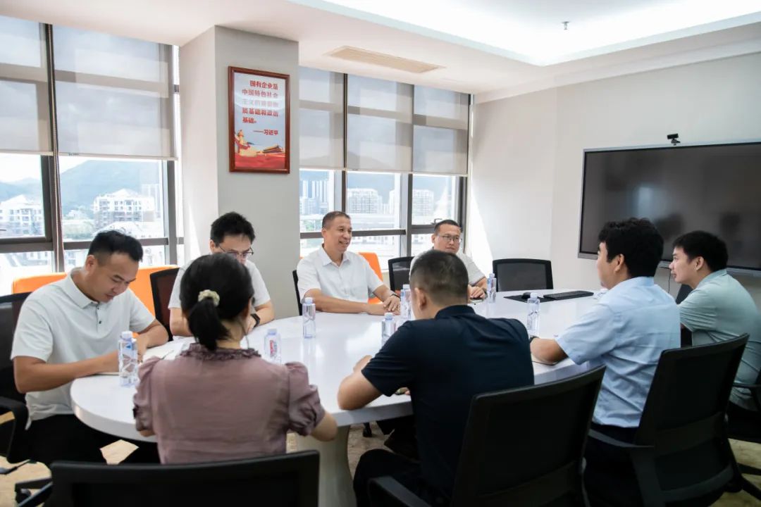 周俊峰率队走访重点企业