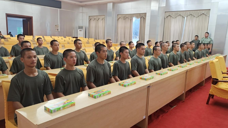 温情回访暖兵心，助力走好军旅路！板芙镇开展下半年新兵入营回访工作