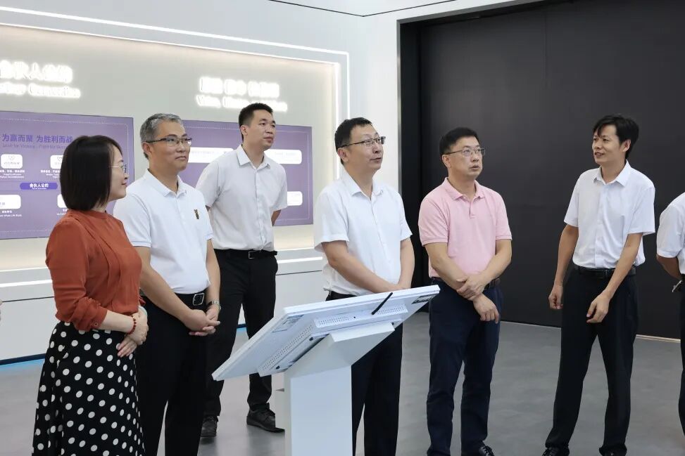 市人大常委会副主任徐宁军赴南头镇企业走访调研，助力企业高质量发展