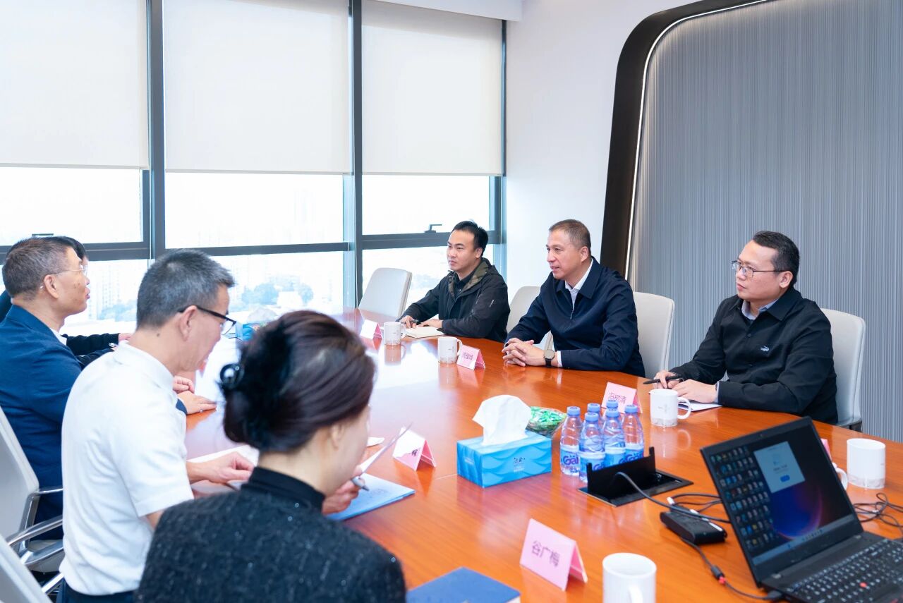 东区街道主要领导带队走访企业，精准服务赋能高质量发展