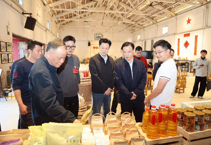 市人大常委会赴沙溪镇调研