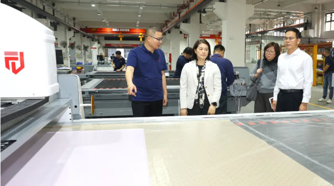 市政协副主席冯金怡到小榄走访联系专精特新“小巨人”企业