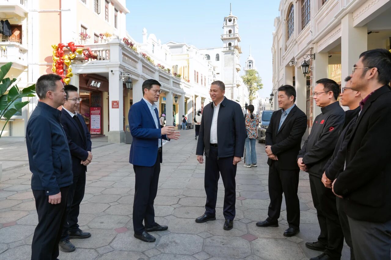 东区街道到石岐街道学习城市更新及拼经济工作