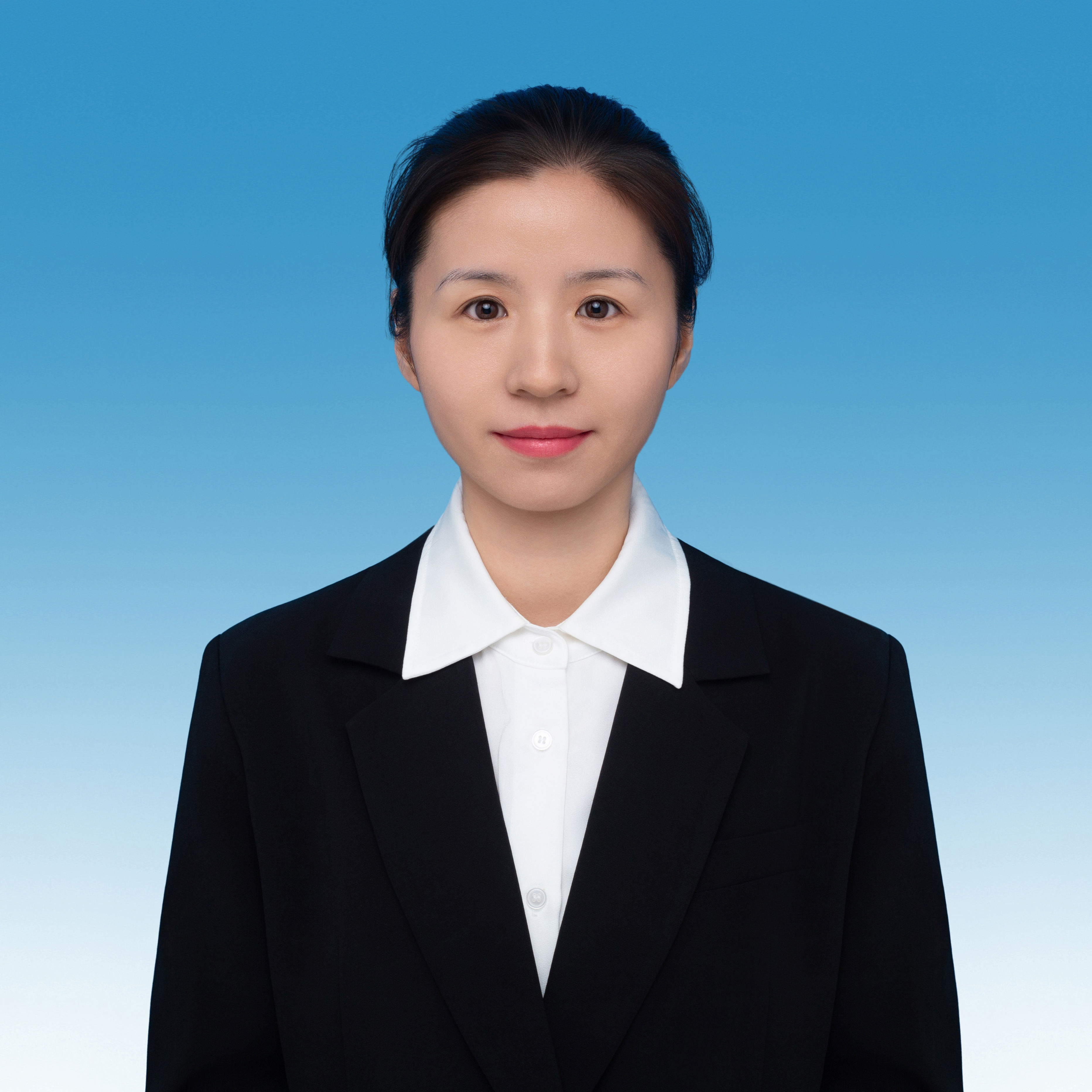 吴琼.jpg