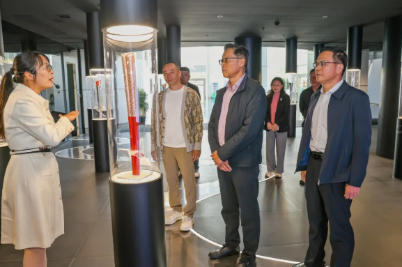 市政协主席庄树俊到小榄走访联系工业重点企业