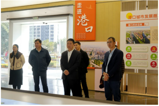 精准指导促提升！市“百千万工程”下沉指导组到港口镇检查指导.png