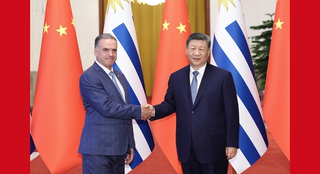 习近平同乌拉圭总统奥尔西举行会谈