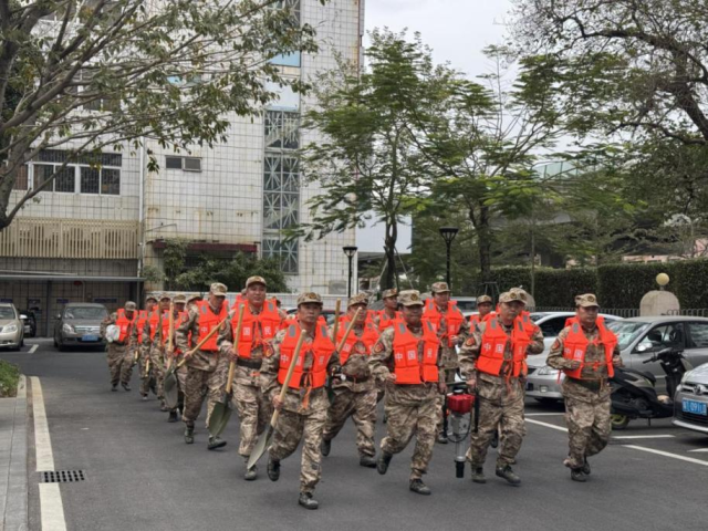 筑本领勇担当，欢迎加入板芙镇民兵组织