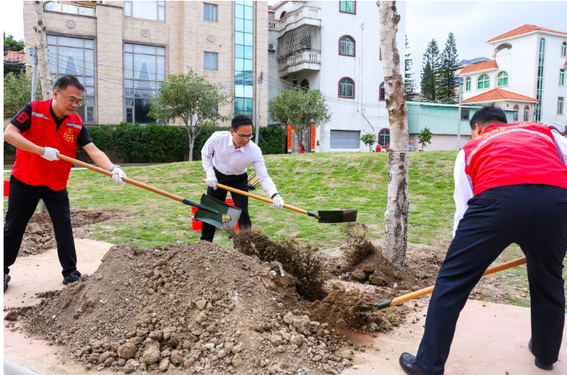 小榄镇开展2026年义务植树活动