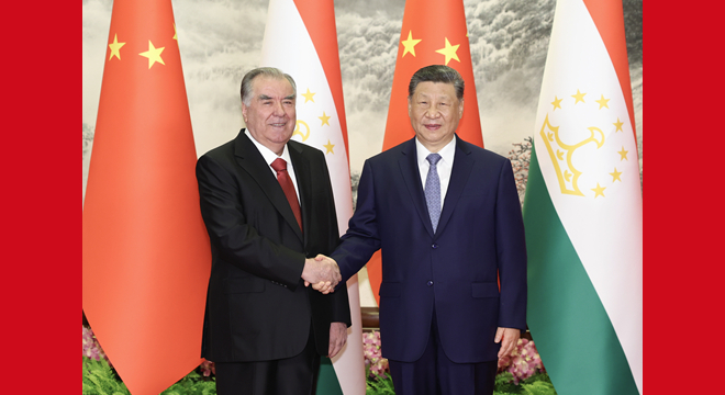习近平同塔吉克斯坦总统拉赫蒙会谈