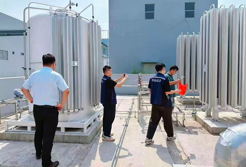 公证故事|38度高温天,他们钻进船舱、爬上楼顶2.png
