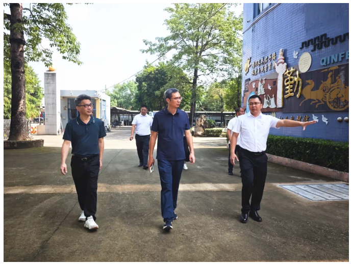 护航平安有序开学！港口镇开展秋季学期开学安全检查2.png