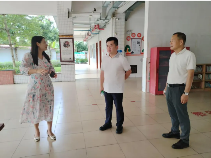 护航平安有序开学！港口镇开展秋季学期开学安全检查3.png