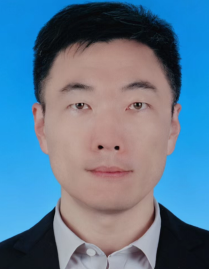 李伟