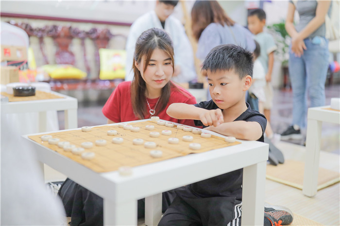 2-图为9月26日，东区办事处中秋游园会的游戏摊位现场.jpg
