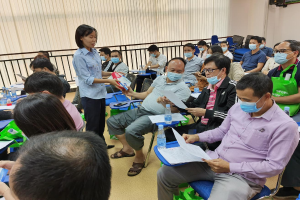 黄圃镇召开保健食品安全知识讲座.jpg