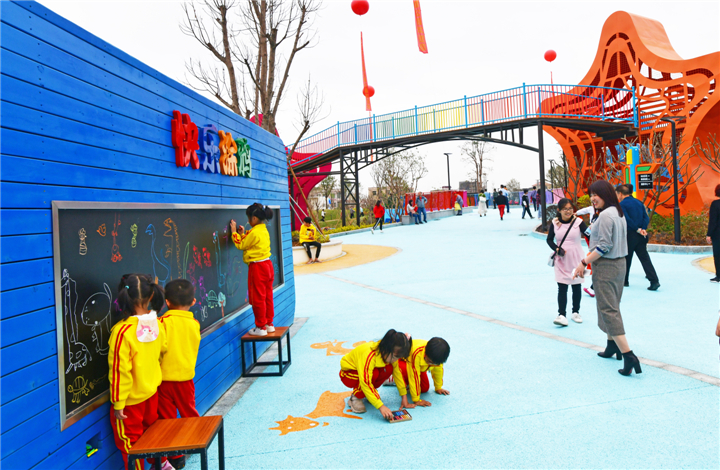 东部组团儿童公园开园(1086072)-20200113163027.JPG