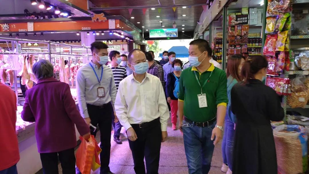 2021-2-10港口镇开展疫情防控重点场所检查工作002.jpg