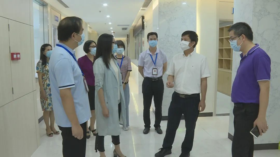 2020-5-13陈有兴向一线医护人员致以节日问候005.jpg